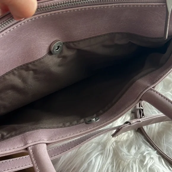 Matt & Nat travel bag / gym bag / large bag crossbody bag hand bag laptop bag - Picture 15 of 16